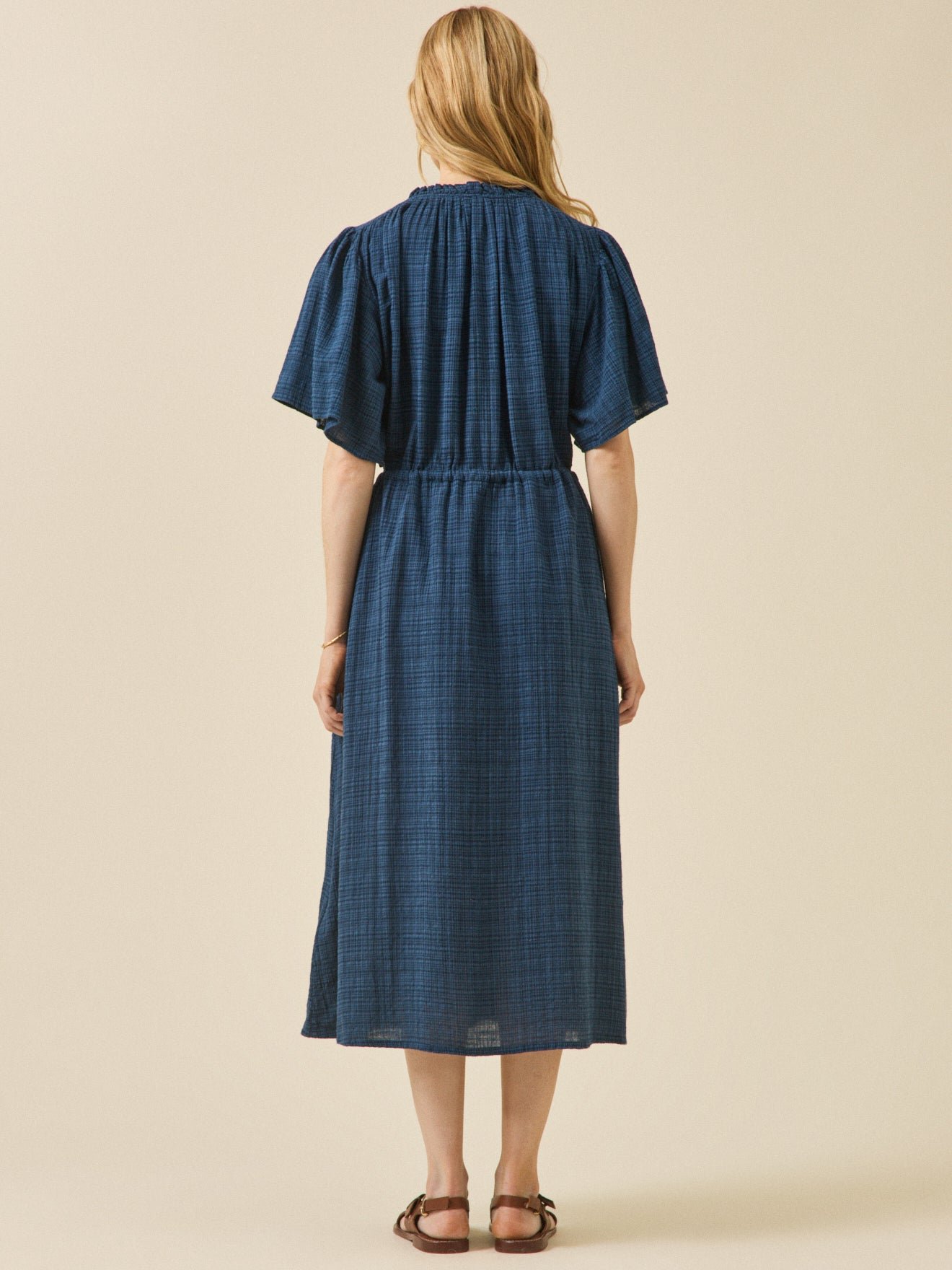 Women's long crepon dress with butterfly sleeves - Image 2