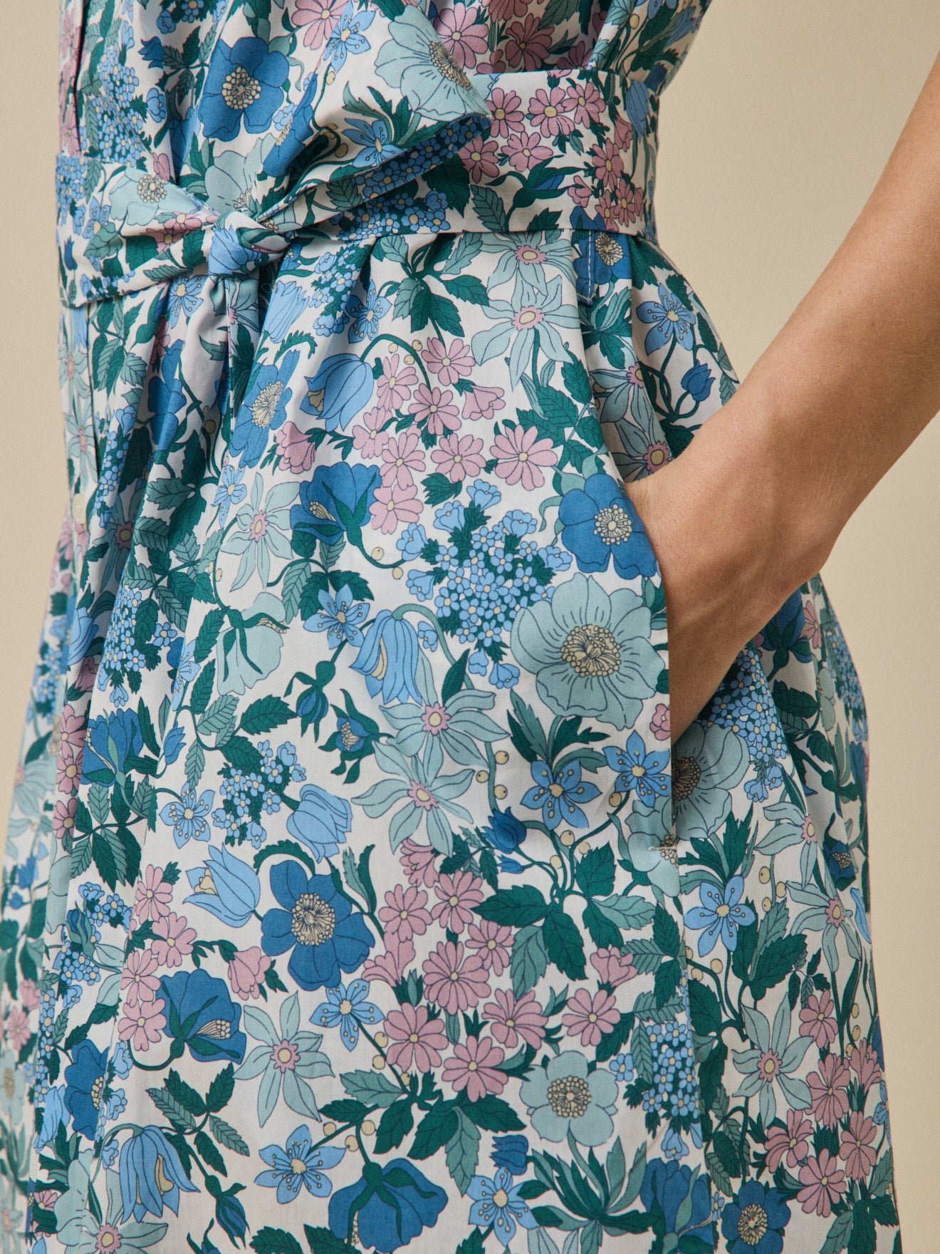 Women's sleeveless dress made with Liberty fabric - The Limited Collection - Image 4