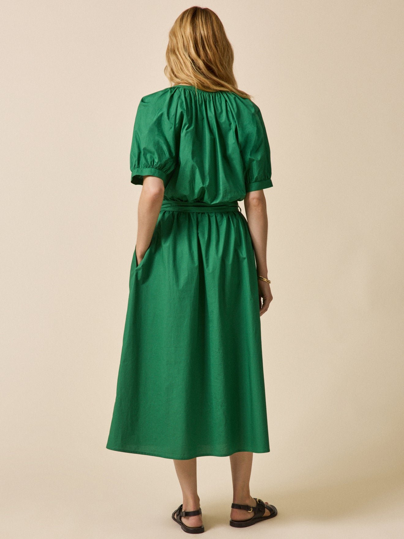 Women's long poplin dress in a solid color - Image 2