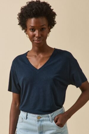 Women's linen and viscose T-shirt with V-neckline