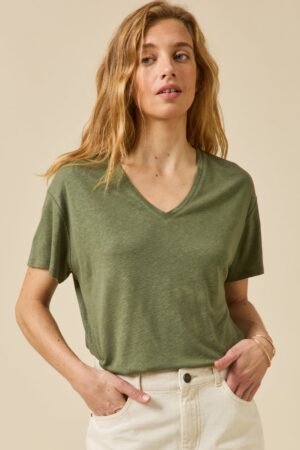 Women's linen and viscose T-shirt with V-neckline