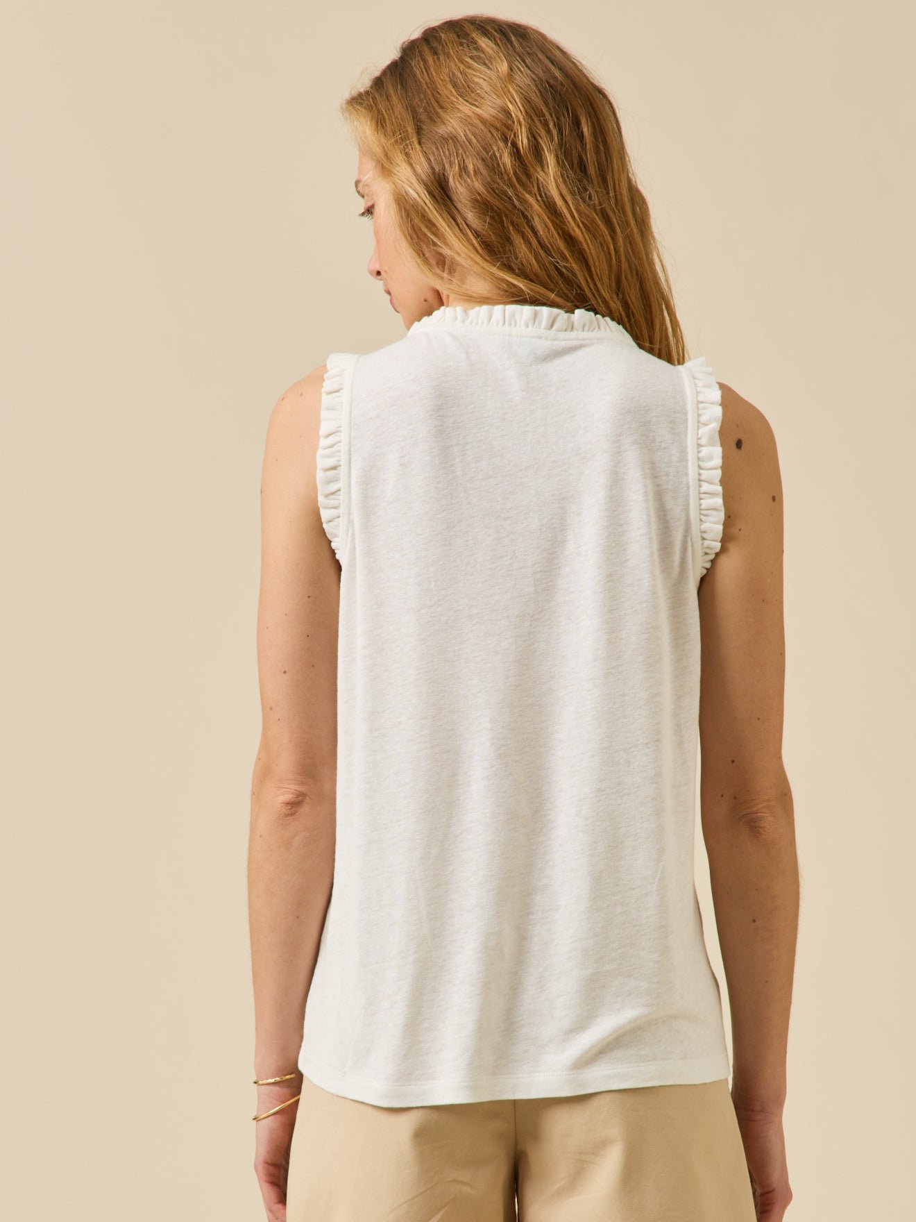 Women's sleeveless linen and viscose top with button front - Image 2