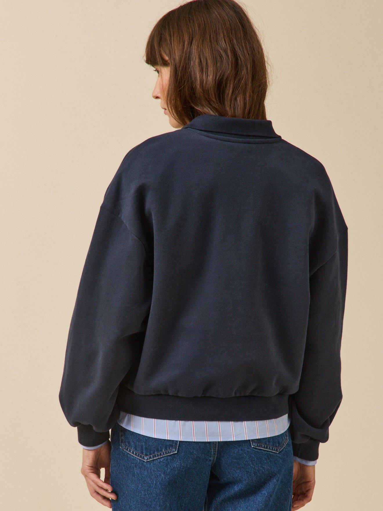 Women's fleece sweatshirt with polo shirt collar - Image 2