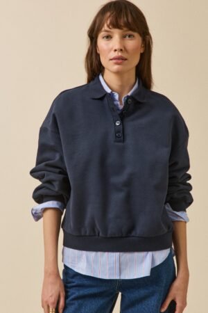 Women's fleece sweatshirt with polo shirt collar